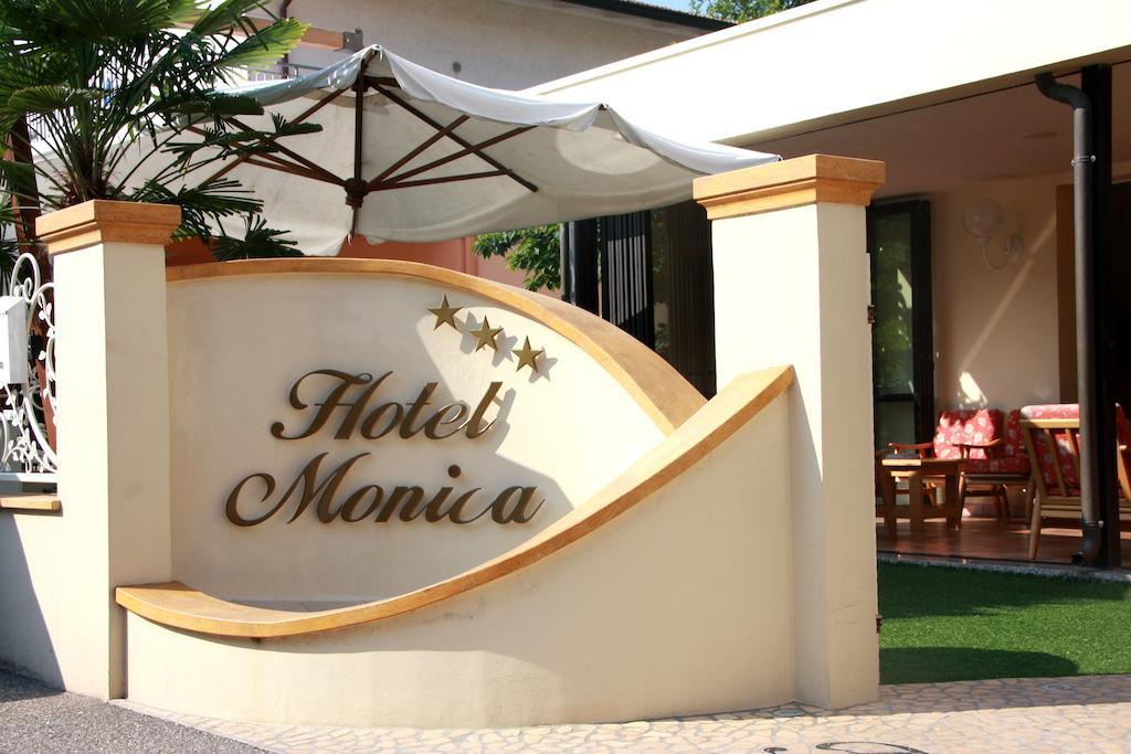 Hotel Monica แชร์เวีย ภายนอก รูปภาพ